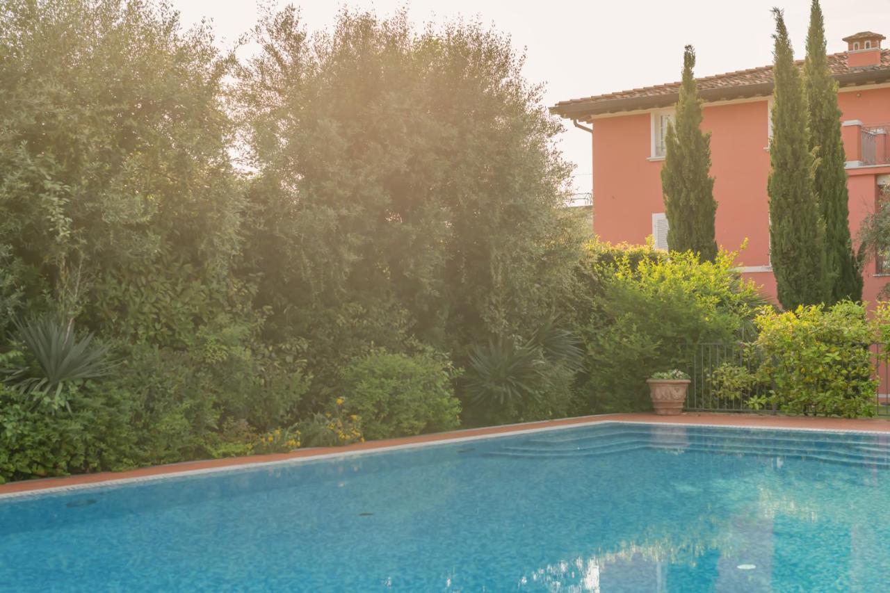 In Versilia Seravezza Bagian luar foto