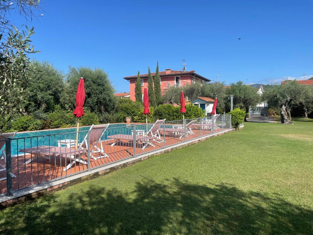 In Versilia Seravezza Bagian luar foto