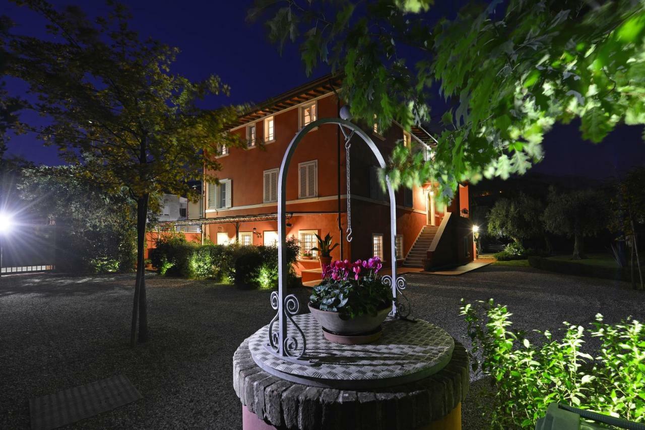 In Versilia Seravezza Bagian luar foto